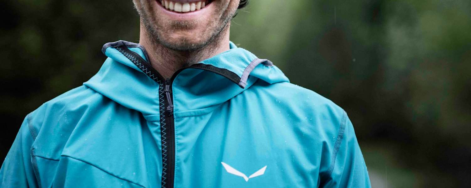 Vittorio Messini ist seit 12 Jahren Bergführer und führt für die Kalser Bergführer sowie für die Eiskletterschule iceGuides.