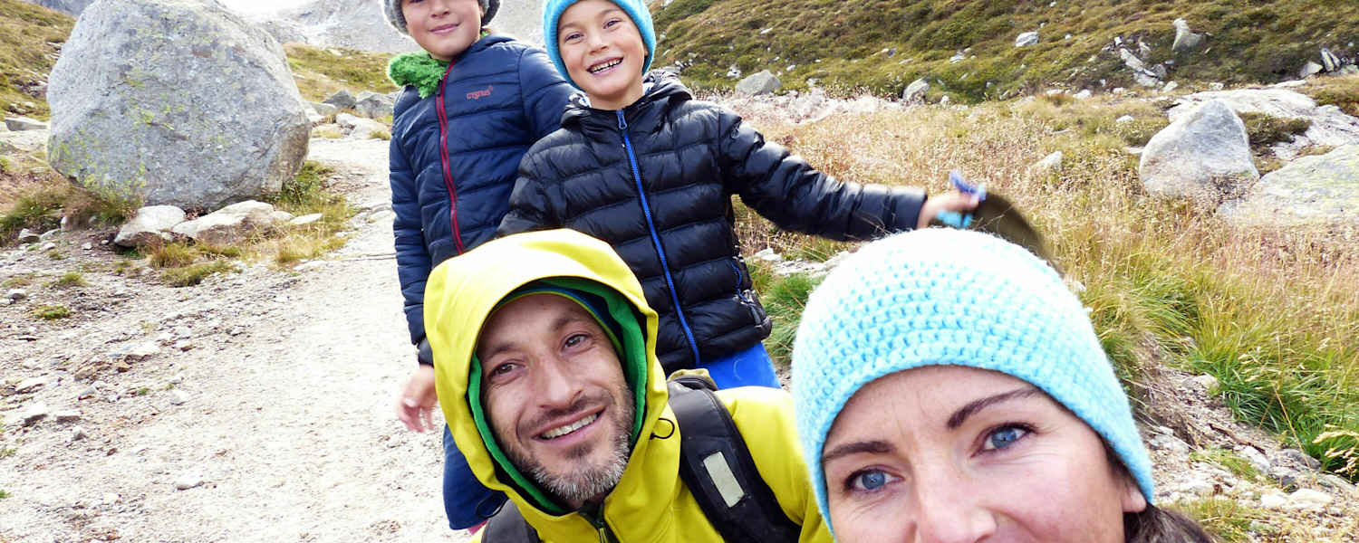 Julia Stauder mit Familie in den Zillertaler Alpen