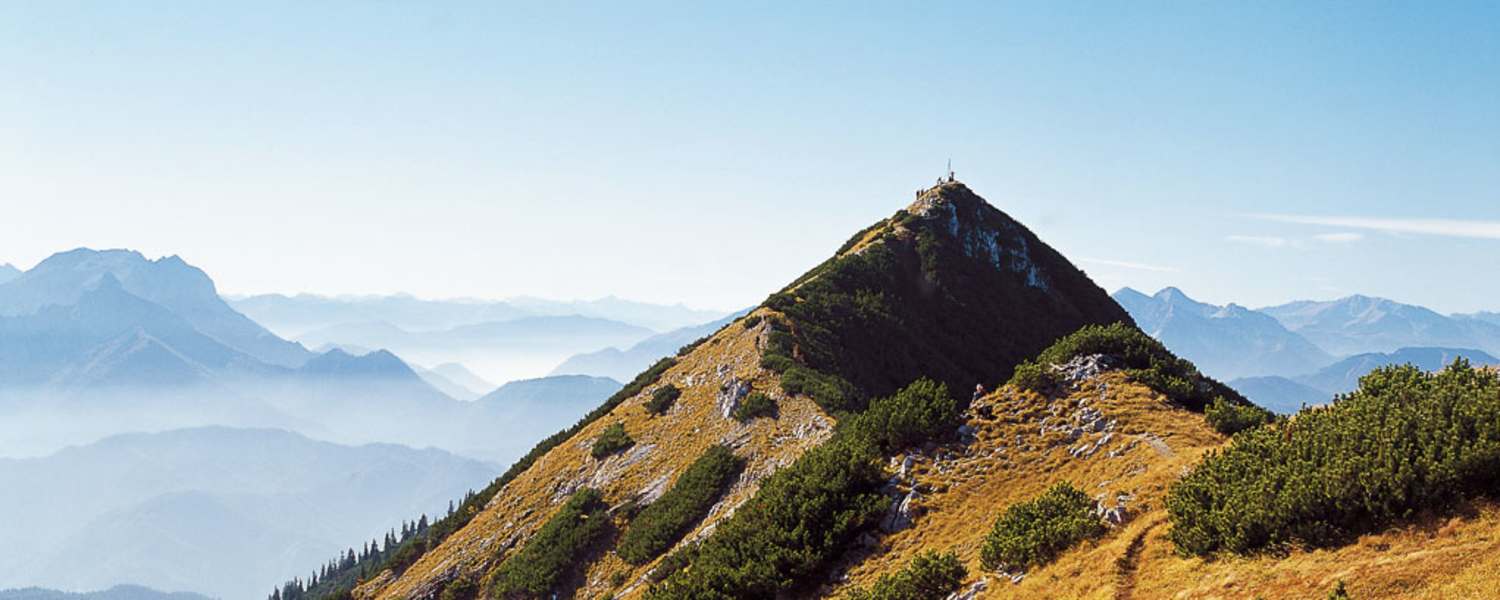 Am Gipfel des Gamssteins in den Nördlichen Kalkalpen in Niederösterreich