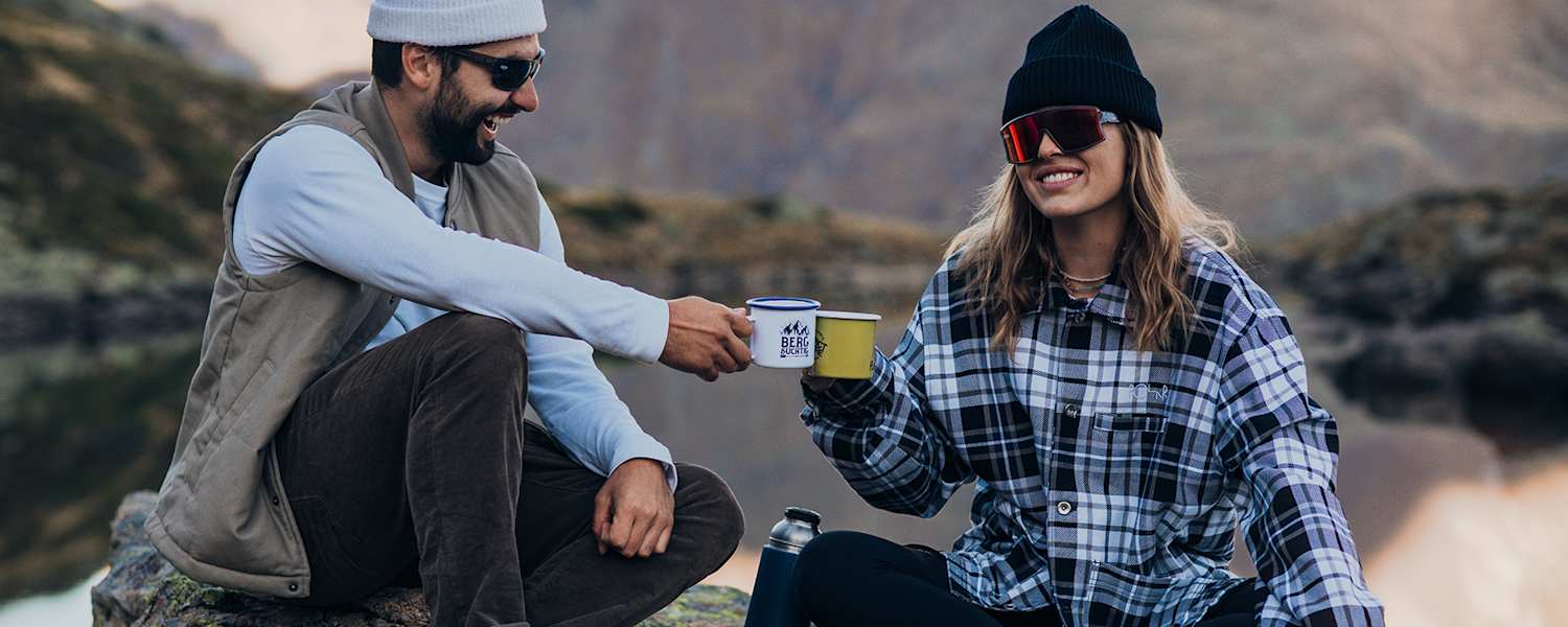 Bei ausgiebigen Touren in den Bergen braucht es die ideale Ausrüstung: Besonders die Augen müssen richtig geschützt werden.