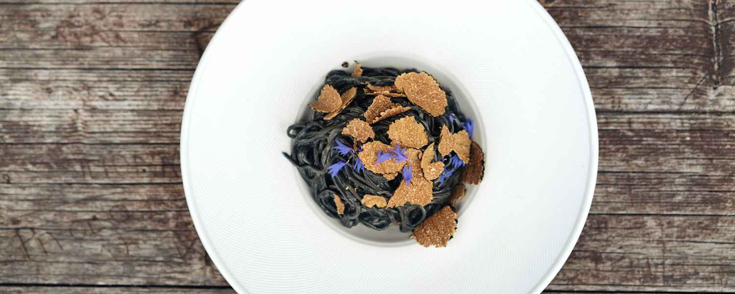 Holzkohle-Taglioni von Markus Holzer