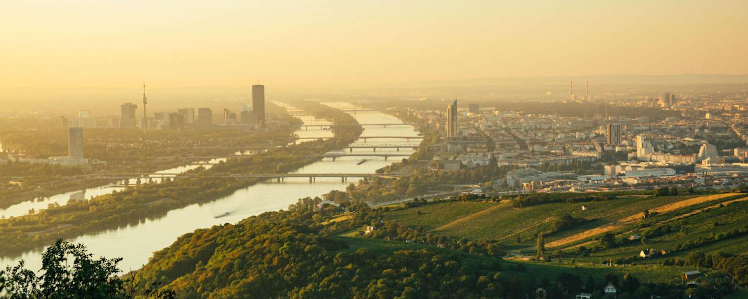 Wundervolle Aussicht auf Wien und die Donau währende der Laufstrecke vom Kahlenberg