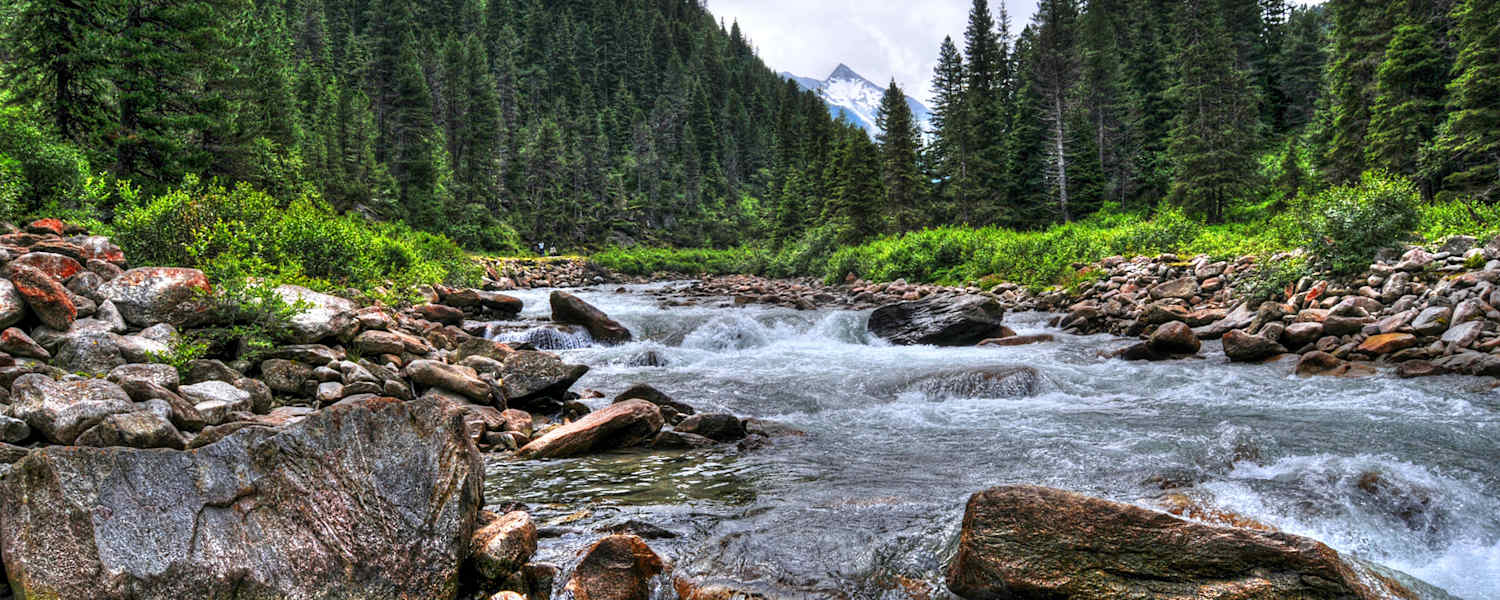 Hier ist die Welt noch in Ordnung: Ein Bergbach in Tirol.