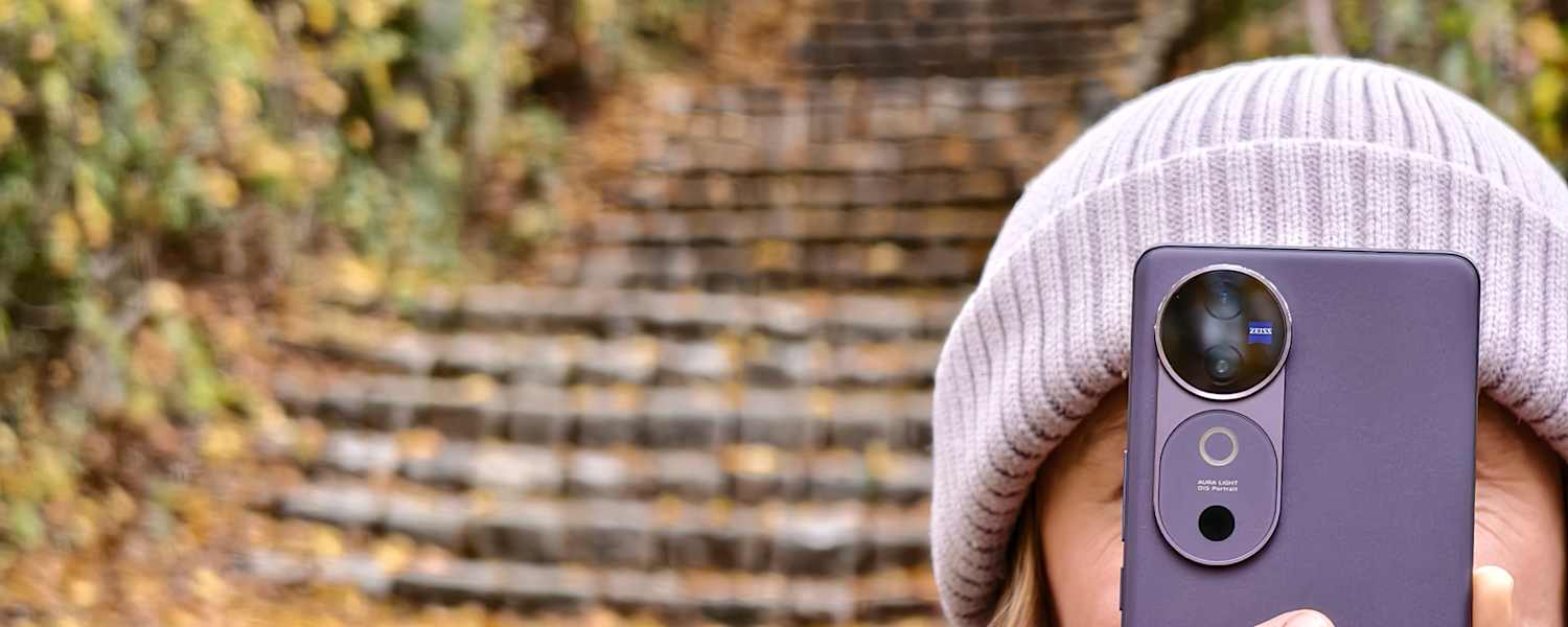 Das vivo V40 im Einsatz im herbstlichen Wien.