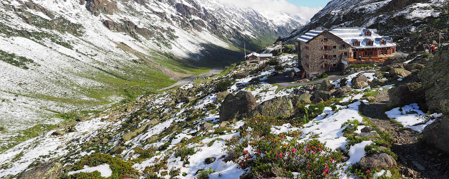 Tirol: Jamtalhütte in der Silvretta