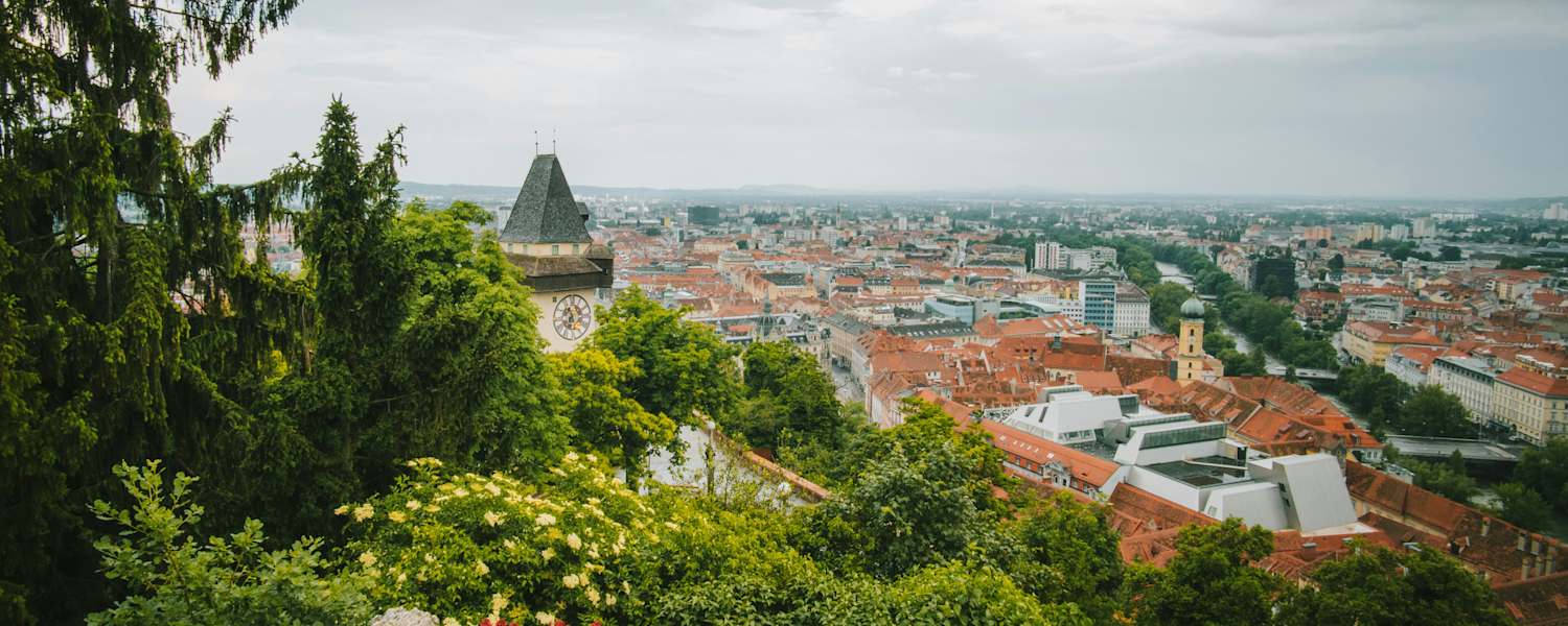 Blick vom Uhrturm über Graz