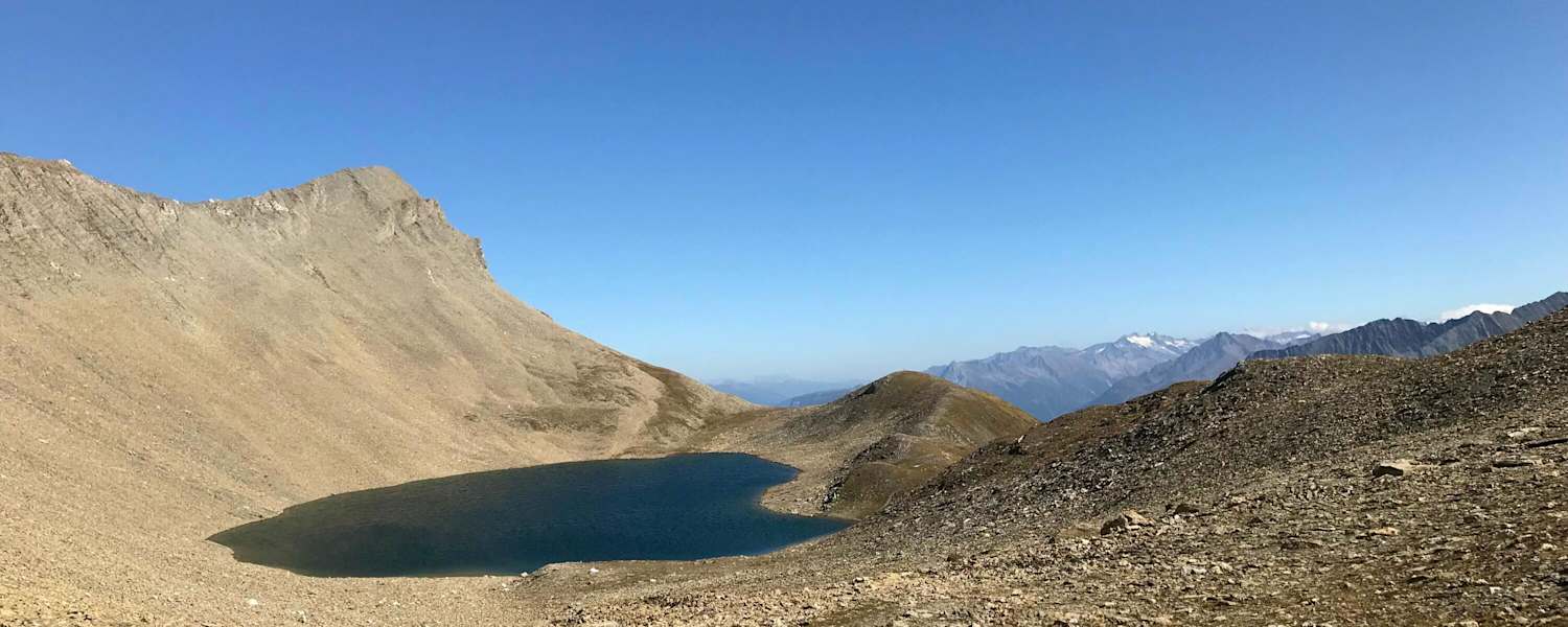 Der Junssee in den Tuxer Alpen liegt auf 2.665 m.