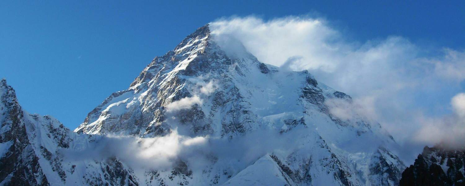 Der K2 im Karakorum an der Grenze von China und Pakistan
