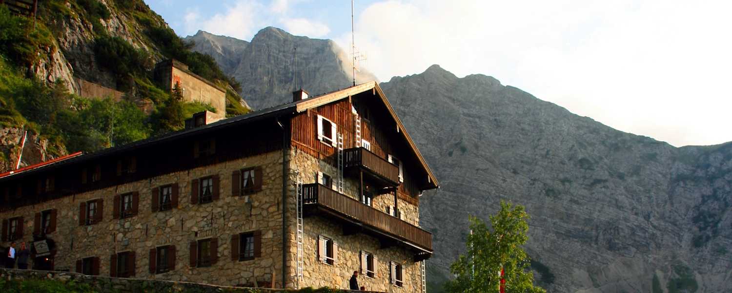 Das Karwendelhaus in Tirol