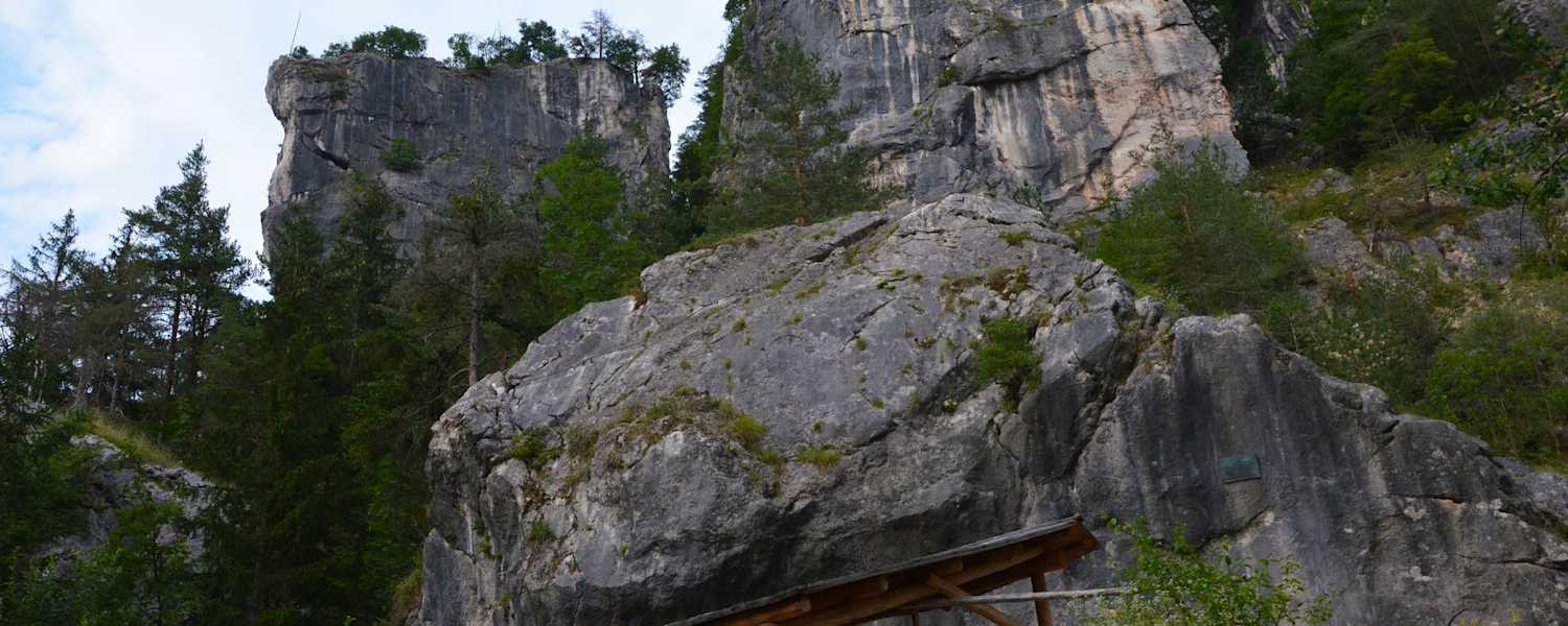 Im Klettergarten Kanzianiberg in den Karawanken in Kärnten