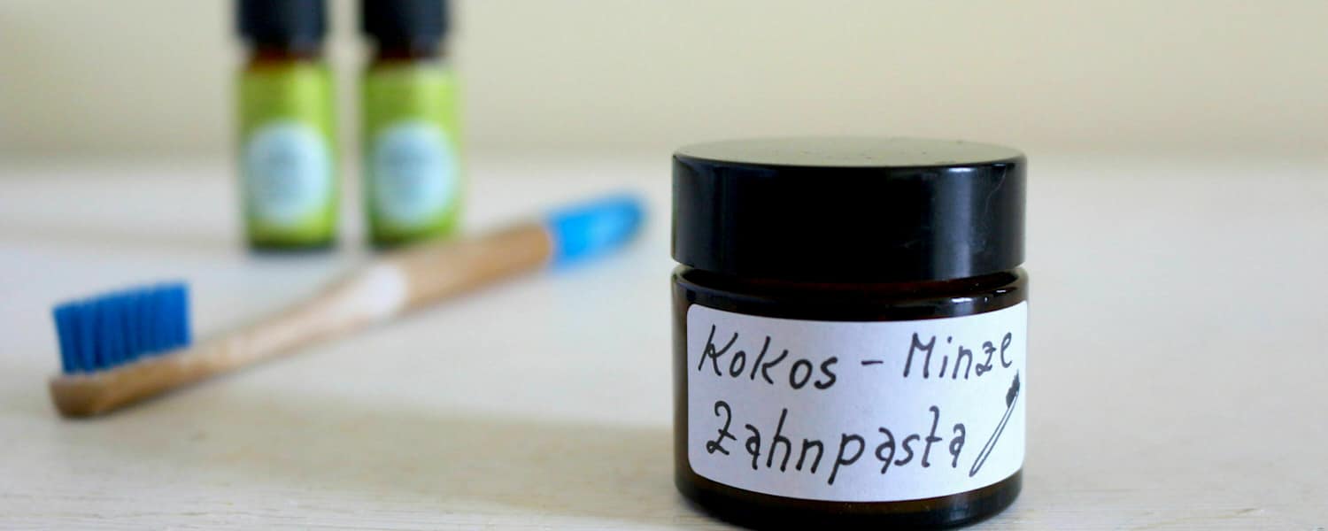 Kokos-Minze-Zahnpasta zum Selbermachen