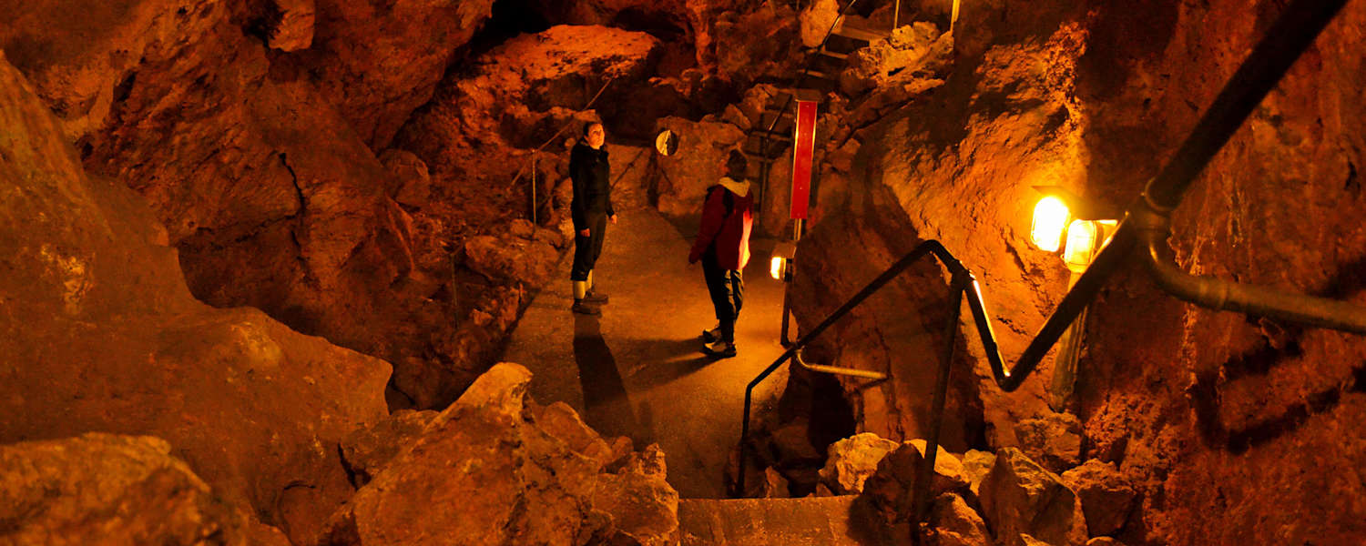 Höhlenwandern auf der Schwäbischen Alb: In der Laichinger Tiefenhöhle