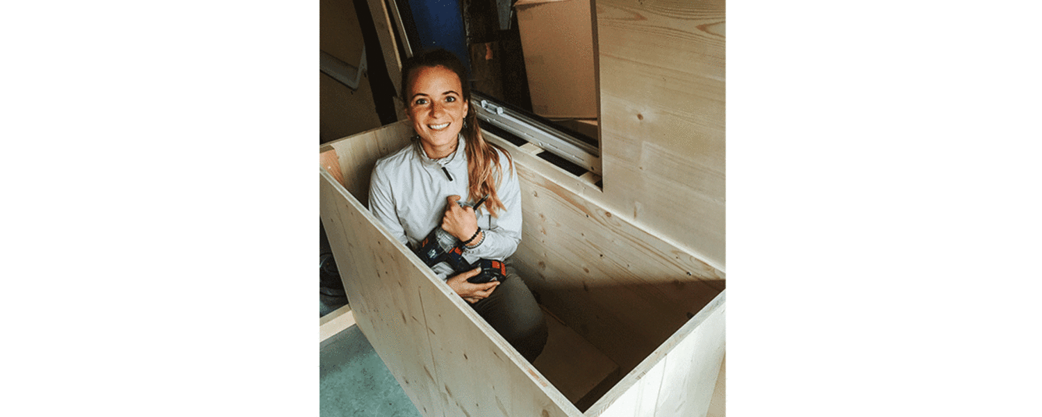 Wie immer gut gelaunt und voller Elan: Laura bei der Arbeit