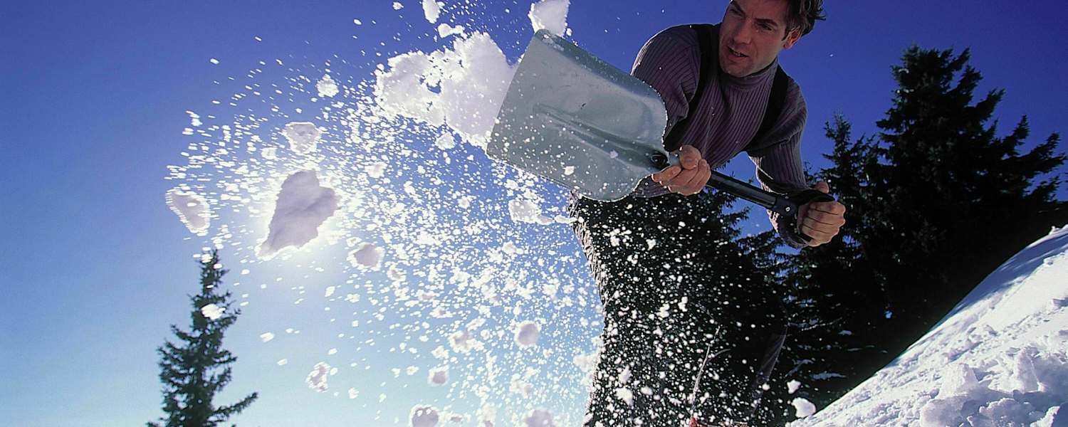 Lawinenabgang: Bergung per Schaufel