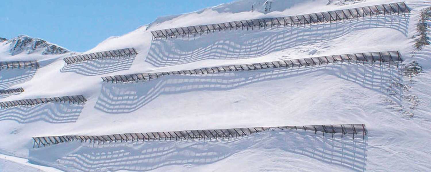 Schutzbau: Lawinenrechen