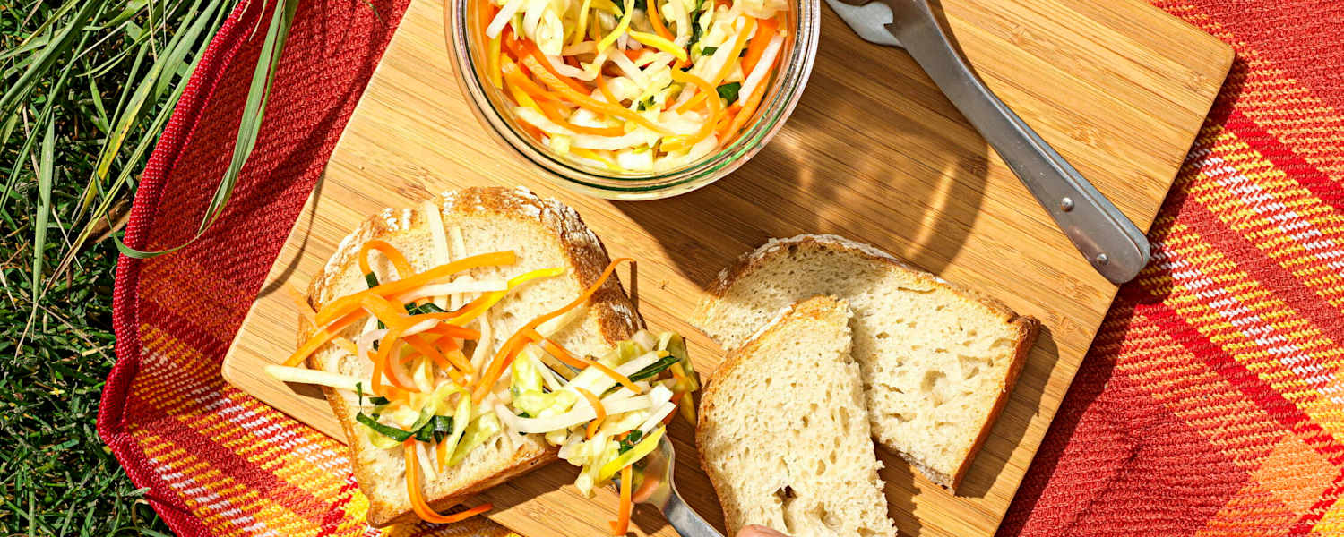Perfekter Wamder-Proviant: Fermentierter Gemüsesalat