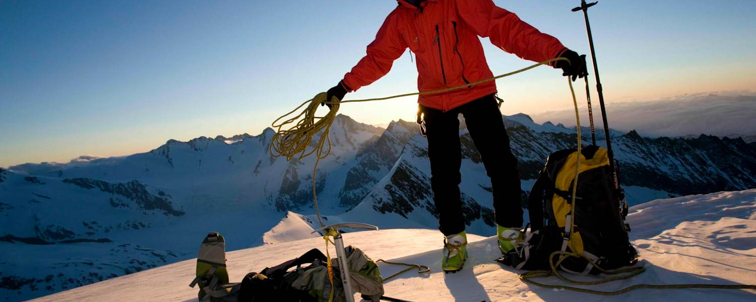 Skihochtour: Wintersportler am Aletschhorn in den Berner Alpen