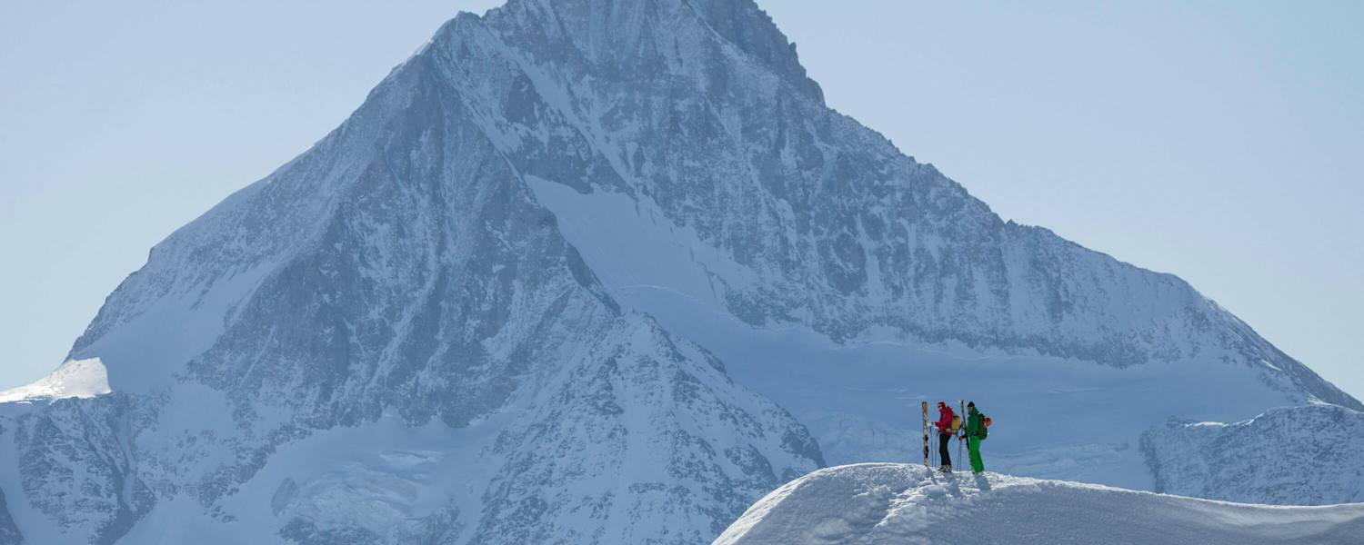 Skibergsteiger im Lötschental