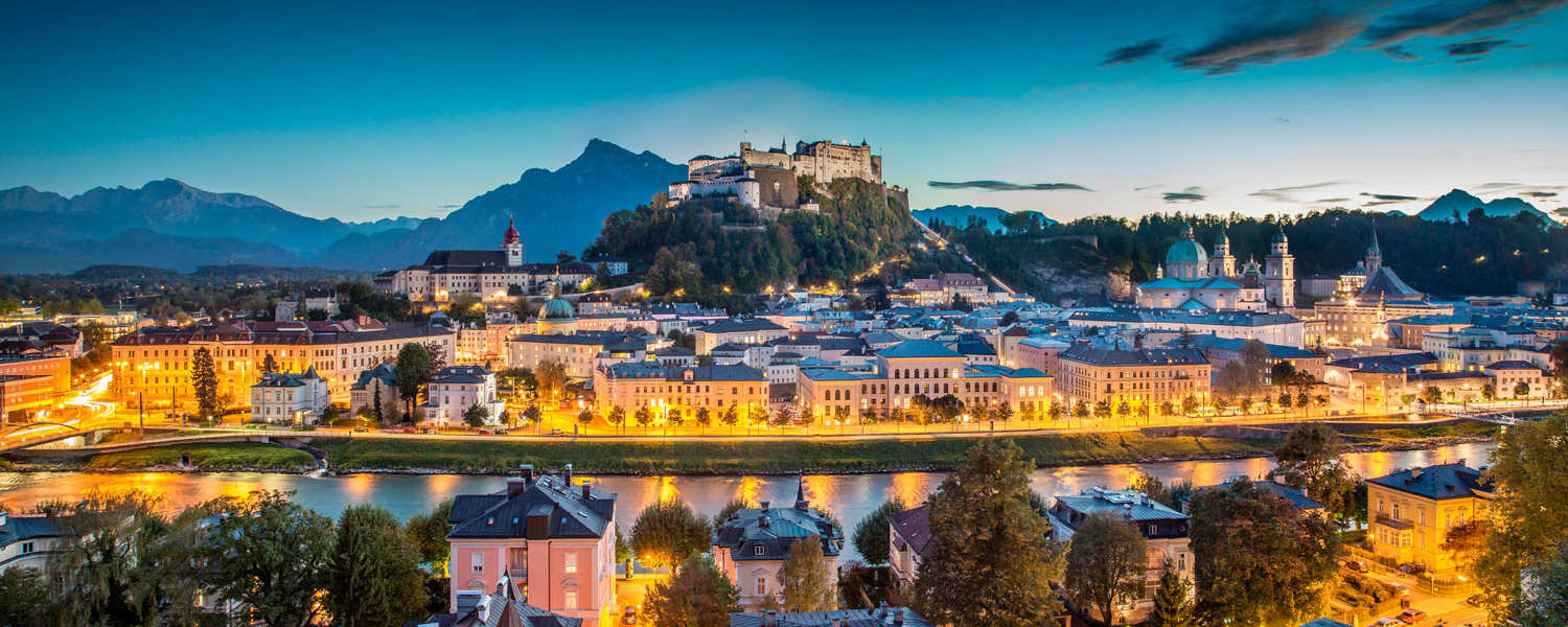 Stadt Salzburg Abenddämmerung