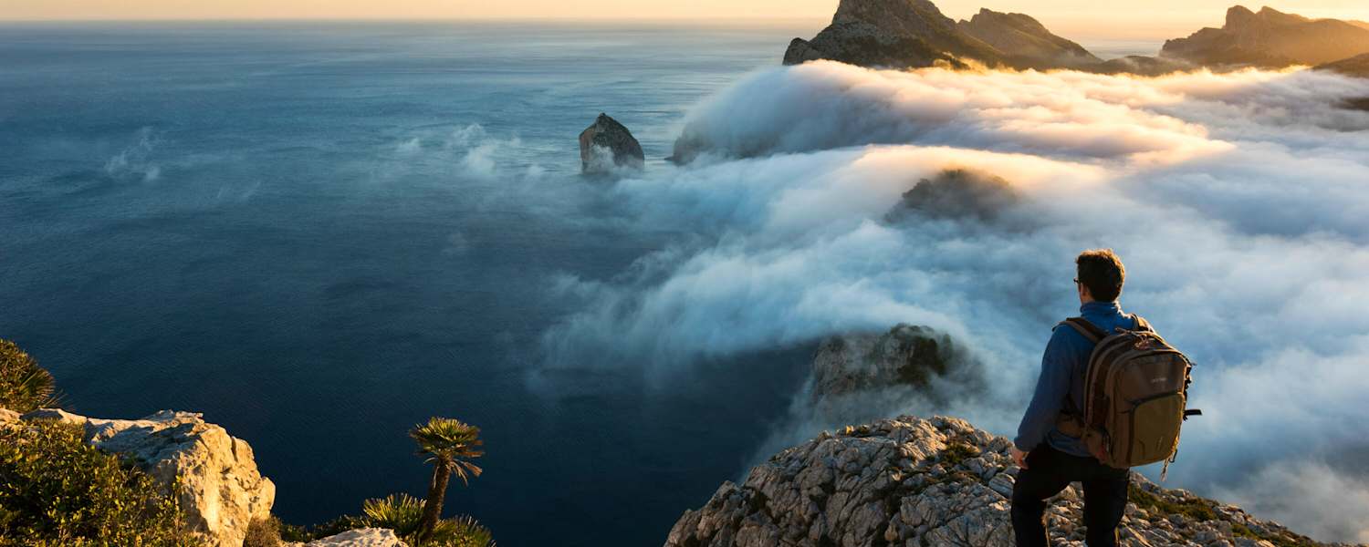 Auf Mallorca kann man nicht nur das Tanzbein schwingen, sondern großartige Wanderungen mit Meerblick unternehmen