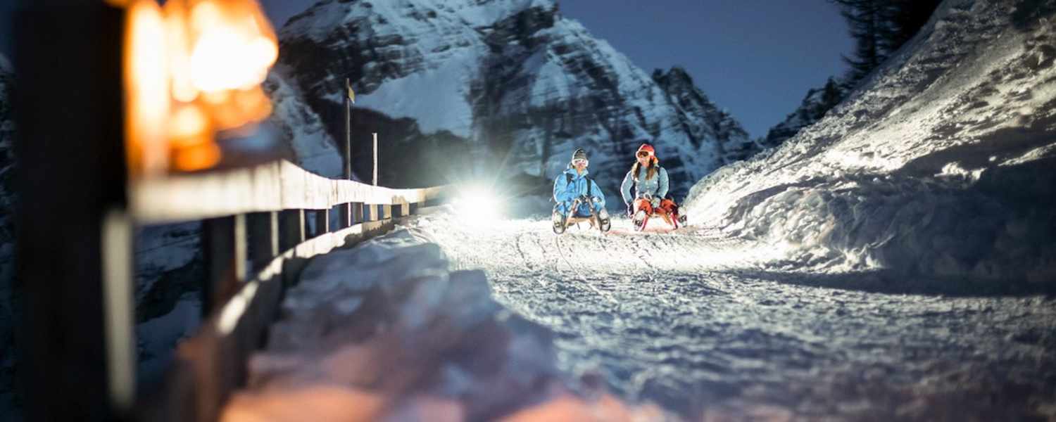 Nachtrodeln vom Feinsten: Start der Elfer Lift Rodelbahn nach Neustift hinab