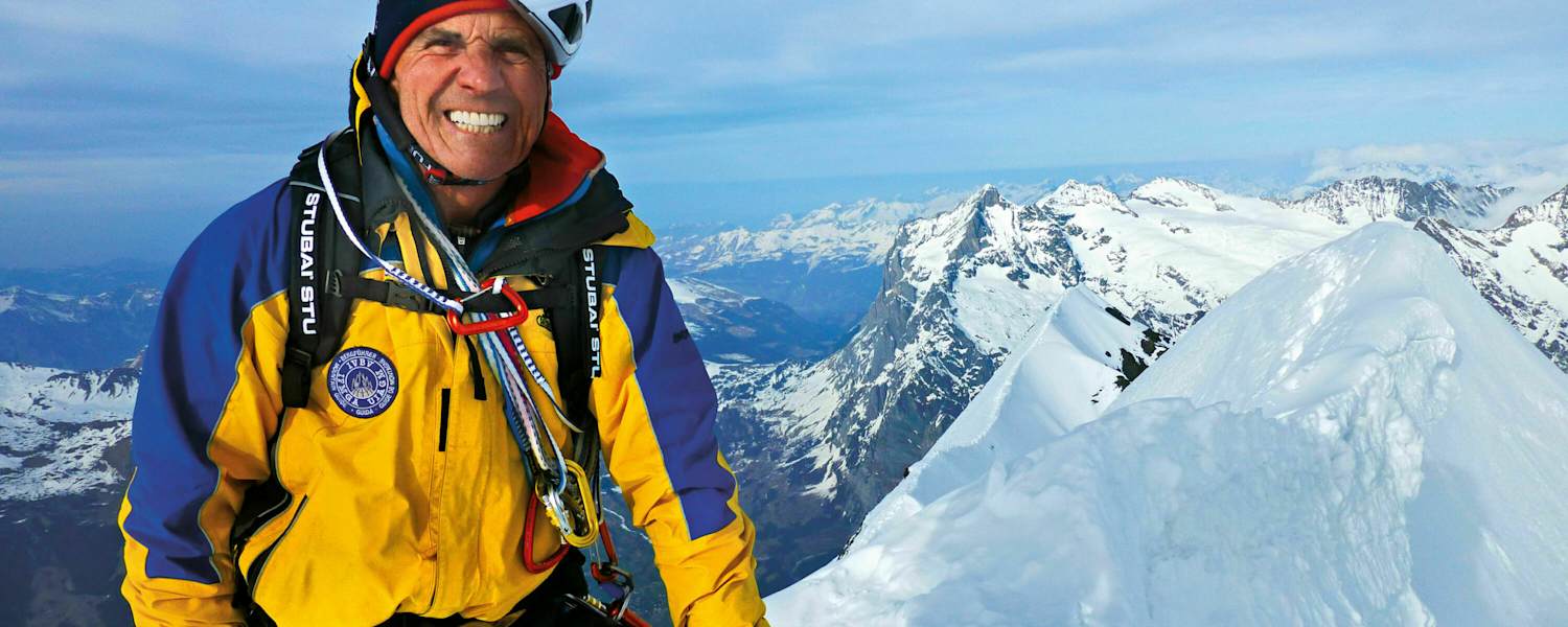 Peter Habeler am Eiger-Gipfel in der Schweiz