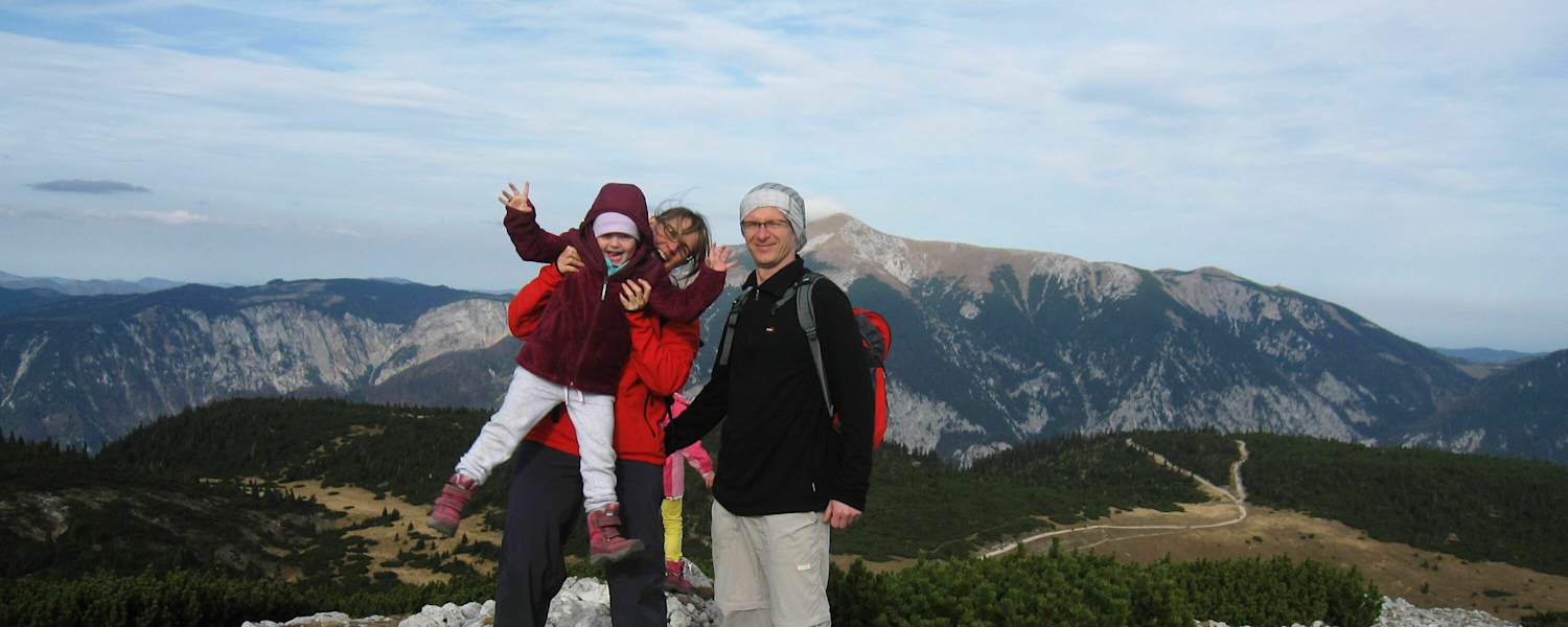 Wandern mit Kindern auf der Rax: Sabine Schlögl und Familie