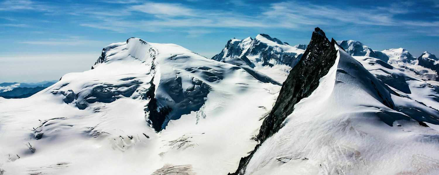 Walliser Alpen: Strahlhorn und Rimpfischhorn in der Mischabelgruppe in der Schweiz