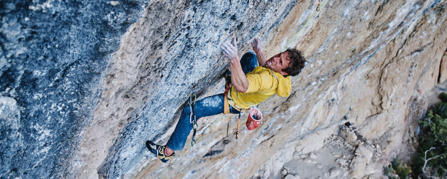 Roger Schaeli beim Klettern in Oliana in Spanien