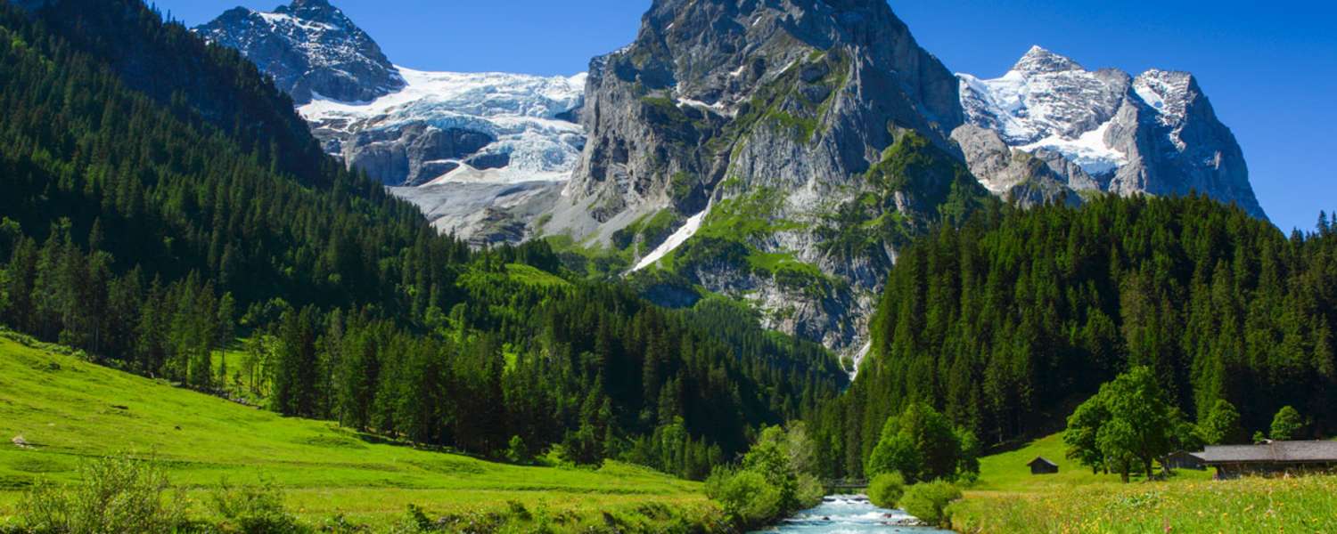 Das 3.192 m hohe Wellhorn und der Rosenlaui Gletscher im Berner Oberland