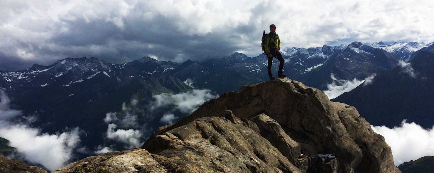 Wandern in Osttirol: Unterhalb der Roten Säule in der Venedigergruppe