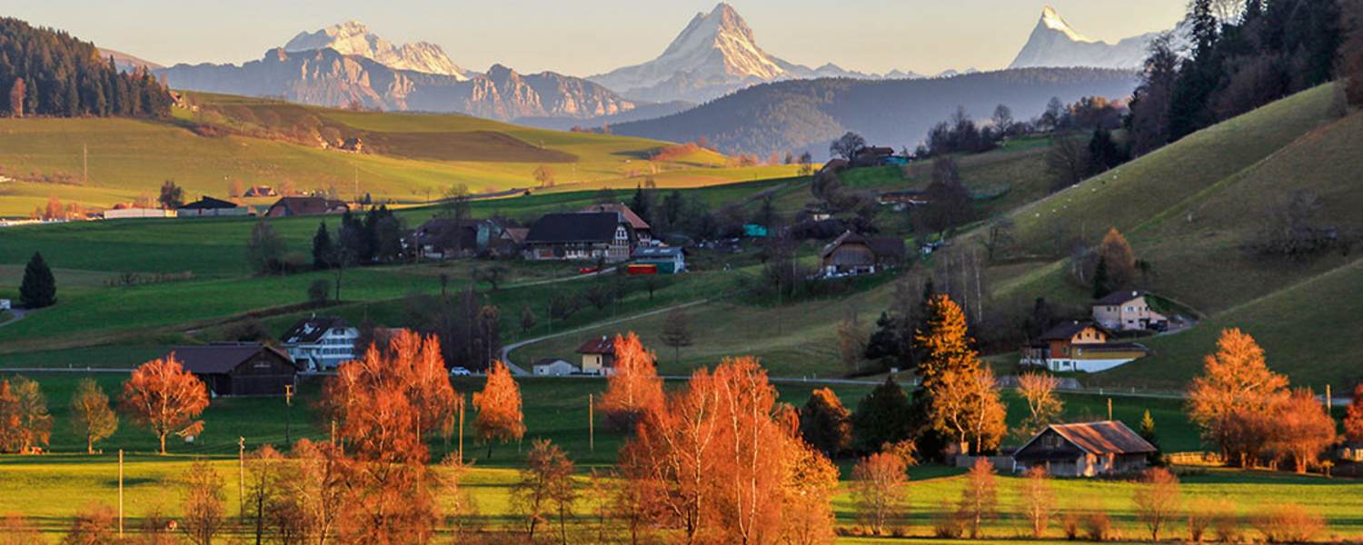 Herbstlandschaft in Bern: Tour vom Dentebeg zum Sensorium in Rüttlihubelbad