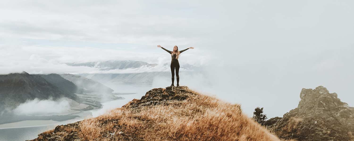 Mädchen in den Bergen