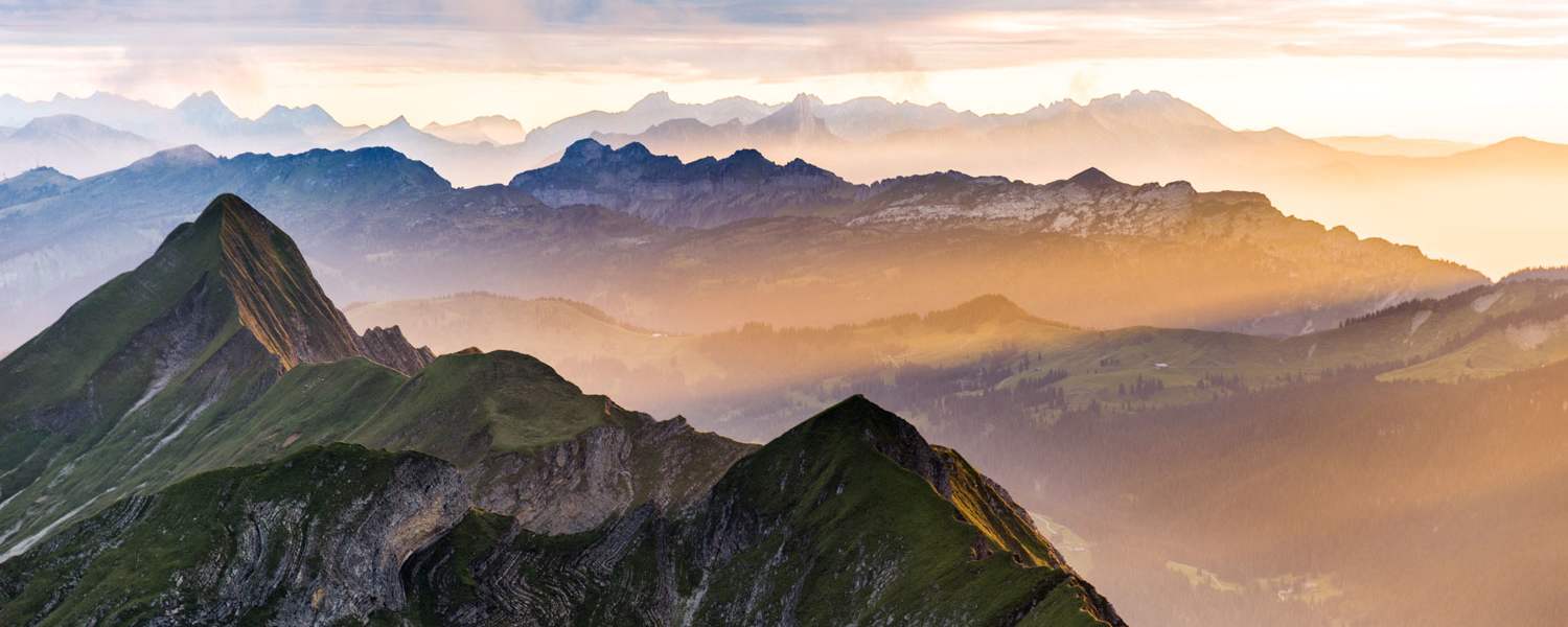 Blick vom Brienzer Rothorn in die Schweizer Alpen