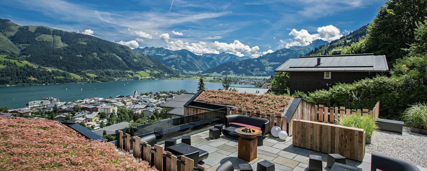 Mit Blick auf den schönen Zeller See lässt sich der Urlaub in Zell am See besonders gut genießen.