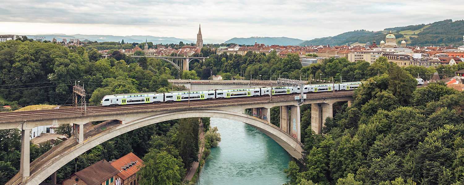 Die Bahn führt über das imposante Lorraineviadukt direkt ins Herz von Bern.