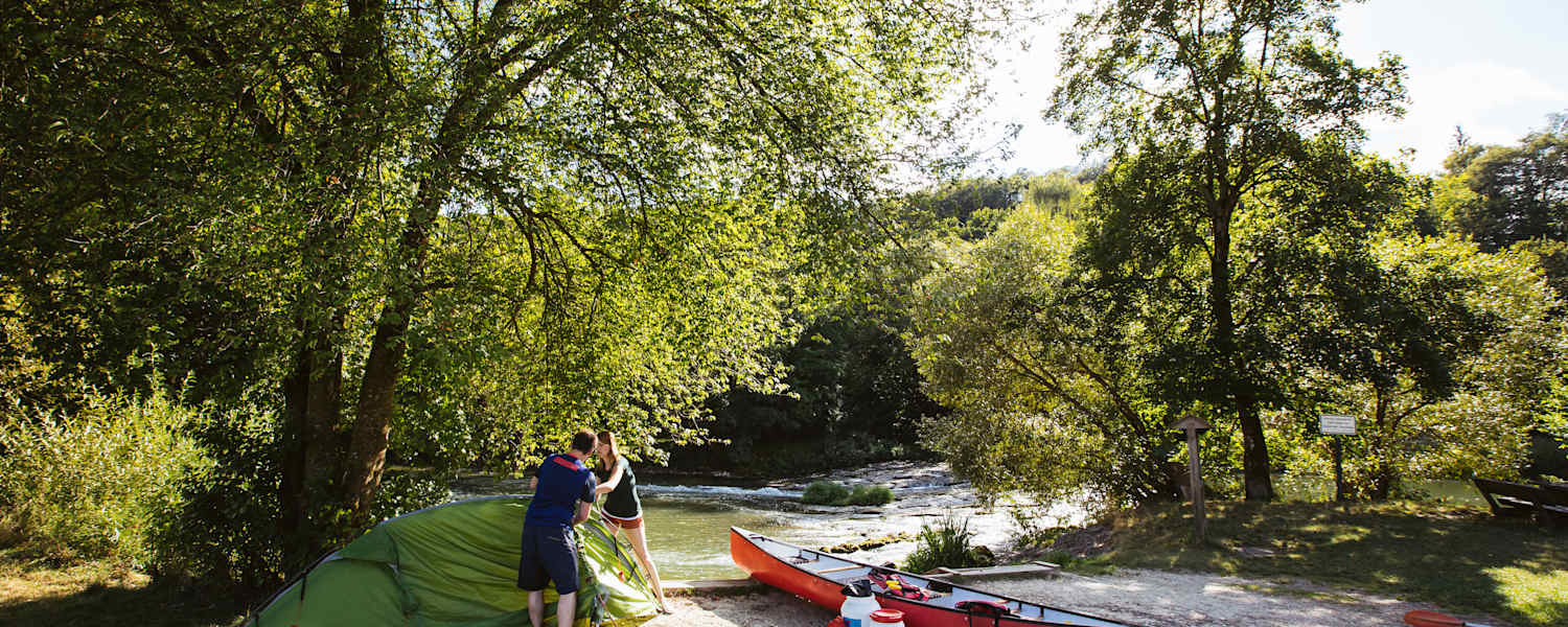 Mit dem Kanu im Naturpark Altmühltal in Bayern