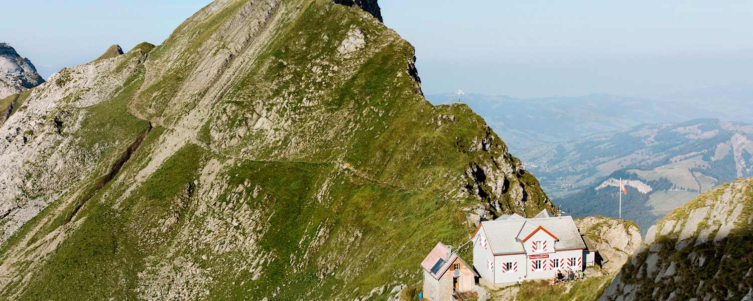 Das Berggasthaus Tierwis von oben.