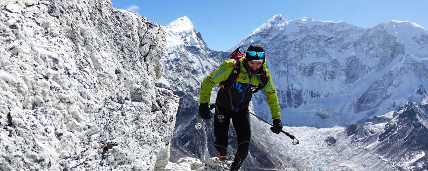 Ueli Steck beim Training im Himalya