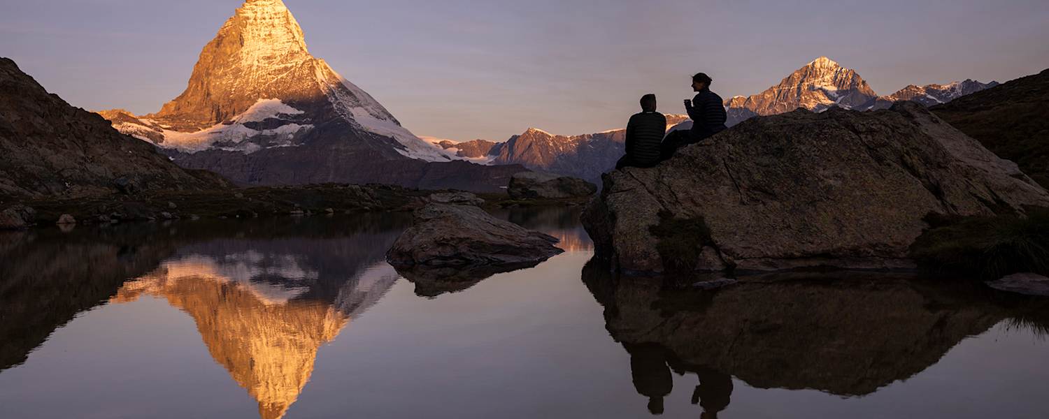 Einzigartiger Ausblick: Eine Wanderung bei Sonnenaufgang mit Blick auf das Matterhorn.