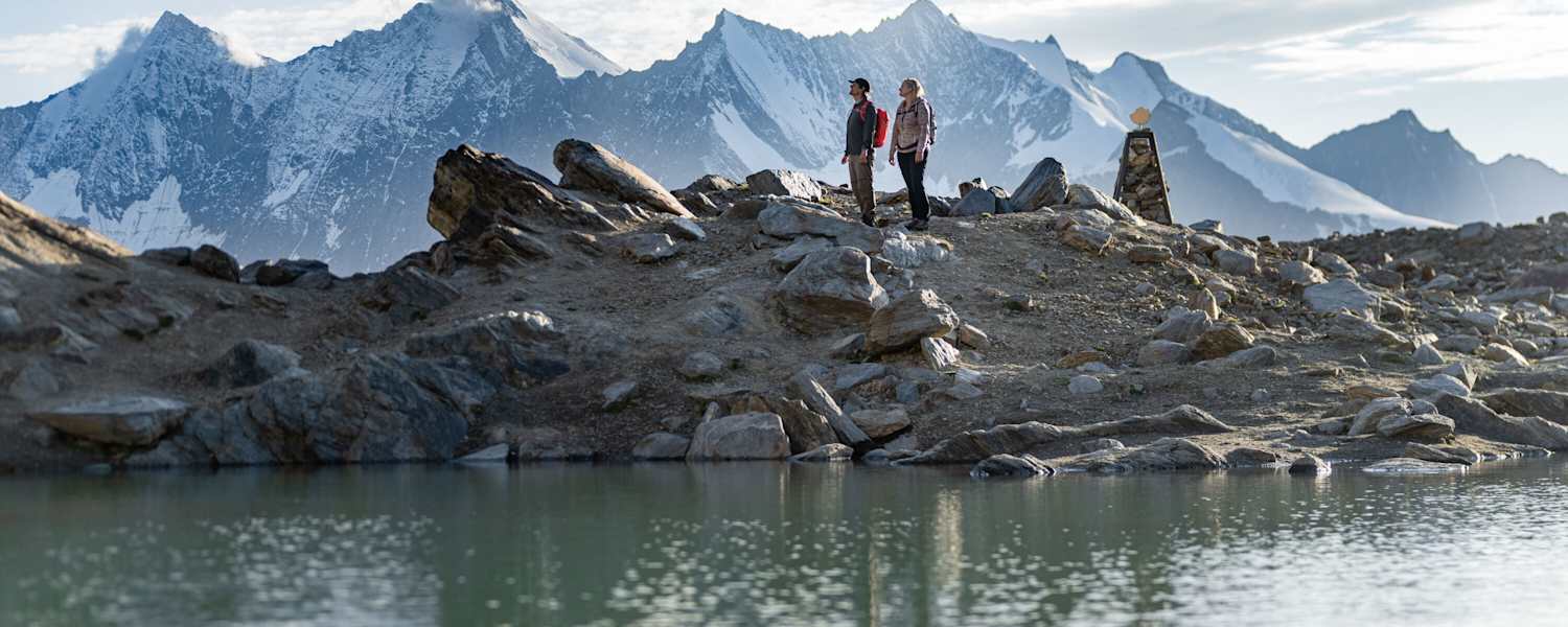 Weg der 4.000er im Saastal im Sommer