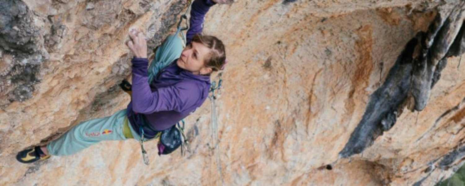 Angy Eiter in „La planta de Shiva“ (9b)