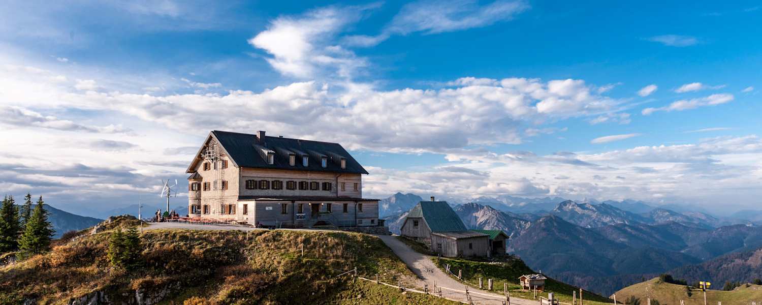 Das Rotwandhaus (1.737 m) in den Bayerischen Voralpen