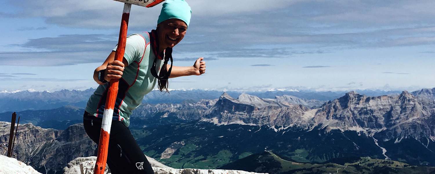 Ana Zirner auf dem Weg über die Alpen