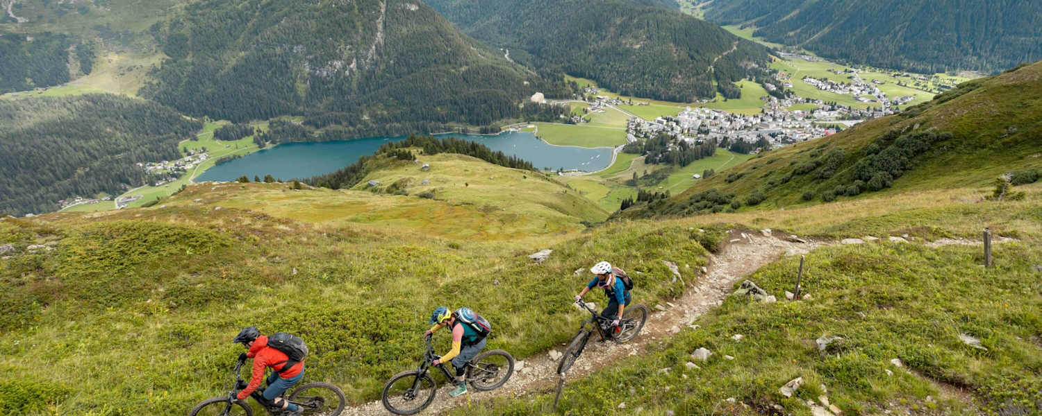 Hoch über dem Davoser See