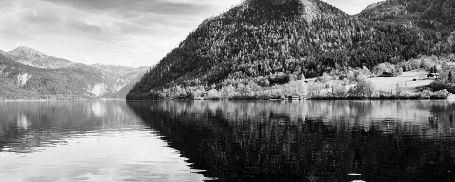 Der Grundlsee: Mystik und Schönheit umgibt den malerischen Or im Salzkammergut.