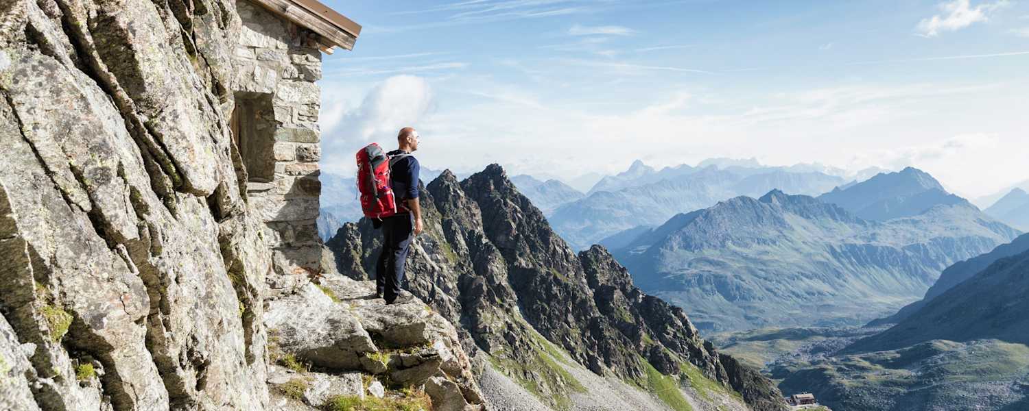 Auf der Montafoner Hüttenrunde - Blick von der Zollhütte oberhalb der Saarbrücker Hütte