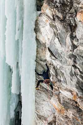 Die Jungen Alpinisten beim Eisklettern