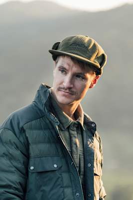 „Tällberg Down Jacket“ (Haglöfs), „Fleecehemd Spillway“ und „Canyon Fleece-Hut“ (beides Burton)