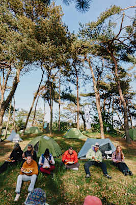 Frühstück im Jack Wolfskin Camp am Wolf Trail Rügen.